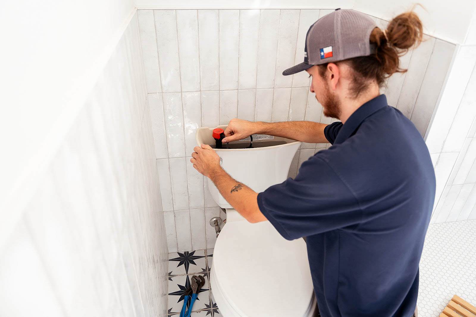 Plumber in Dripping Springs, 4 Ways To Unclog A Toilet That Won't Drain